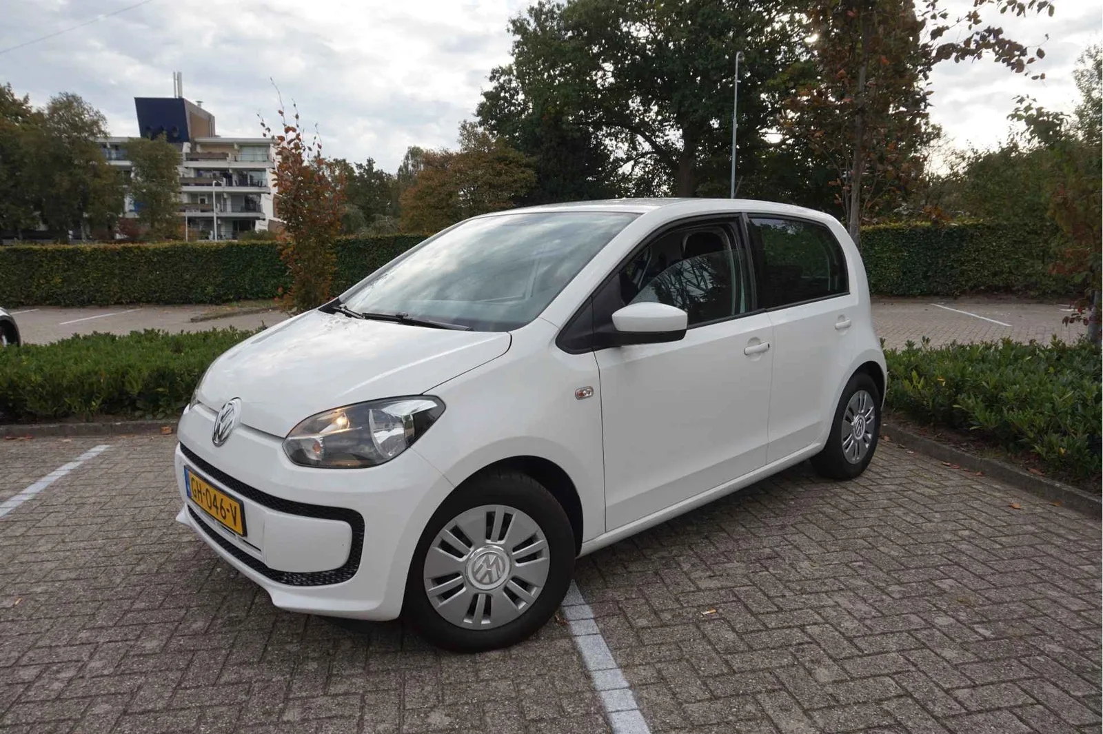 Volkswagen Up! (2015) — foto 1