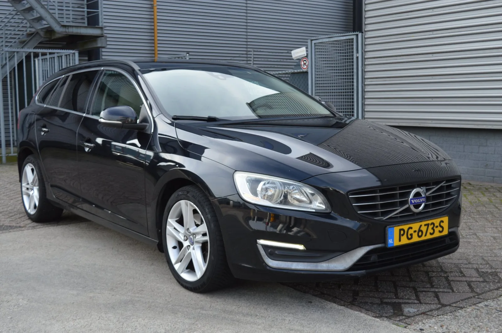 Volvo V60 (2014) — foto 1