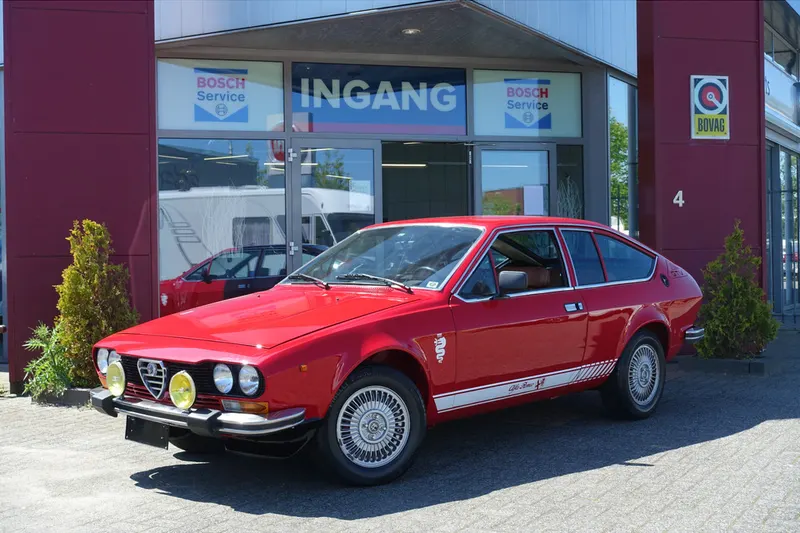Alfa Romeo Alfetta GTV (1976)