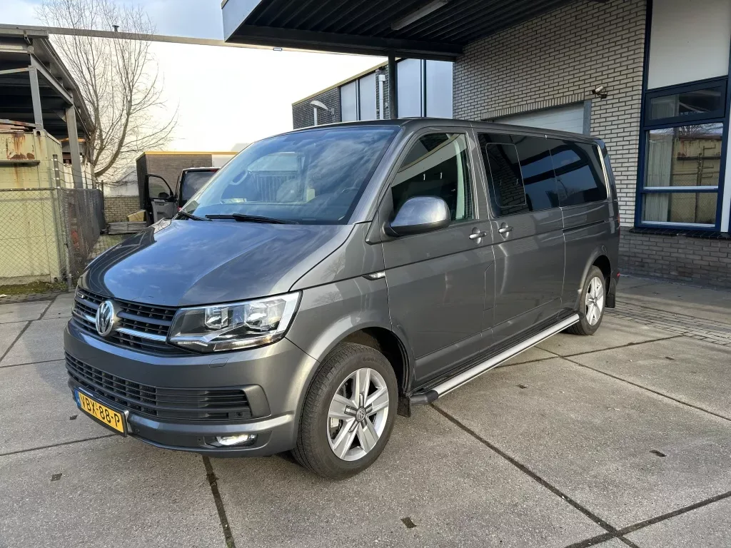 Volkswagen Transporter (2019) — foto 1