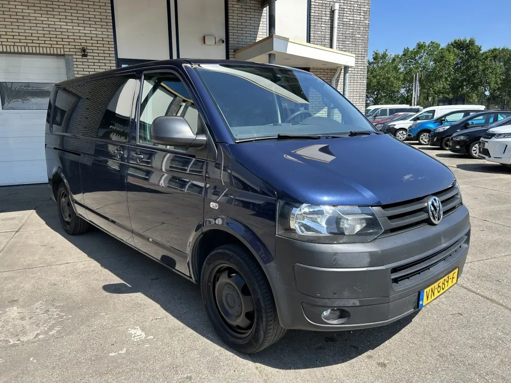 Volkswagen Transporter (2015) — foto 1