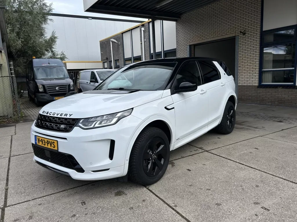 Land Rover Discovery Sport (2021) — foto 1