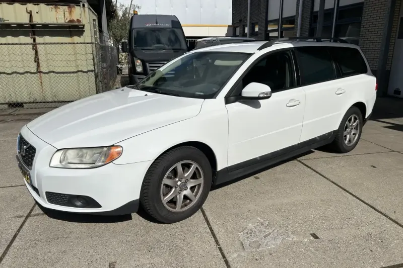 Volvo V70 (2008)