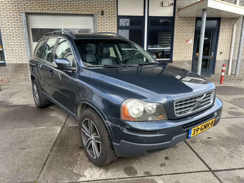 Volvo XC90 (2008) — foto 1