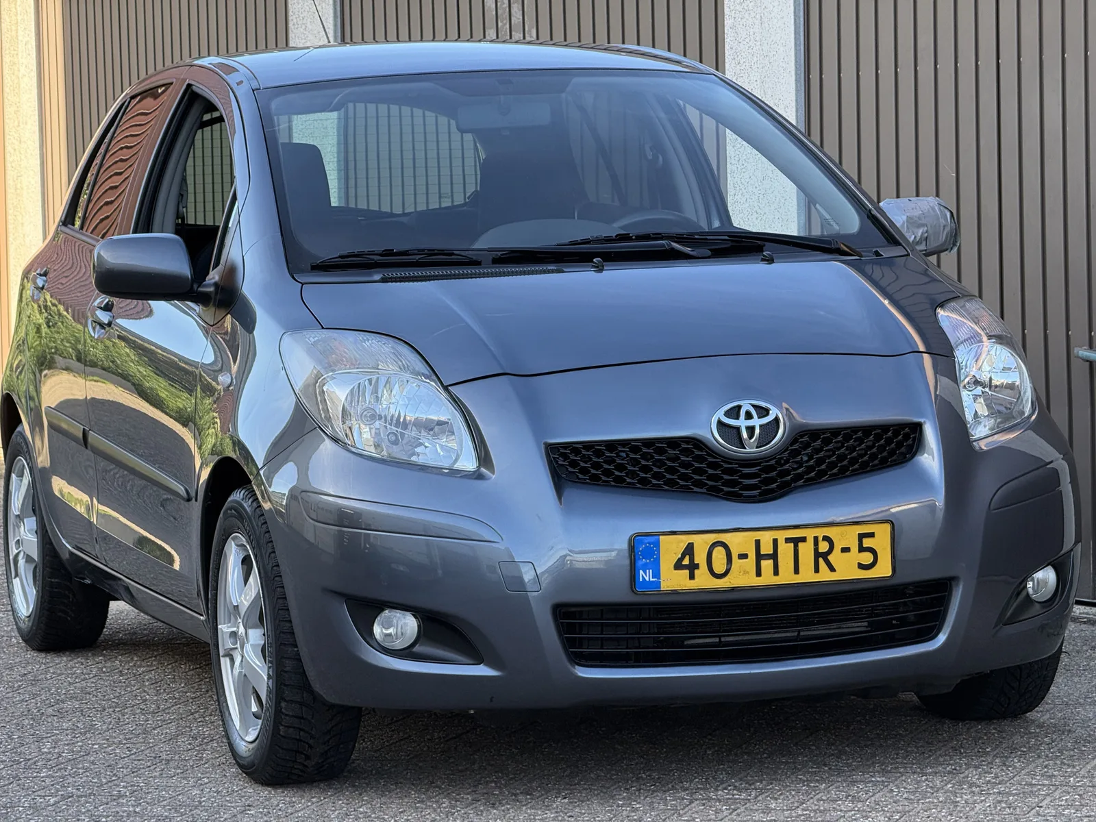 Toyota Yaris (2009) — foto 1