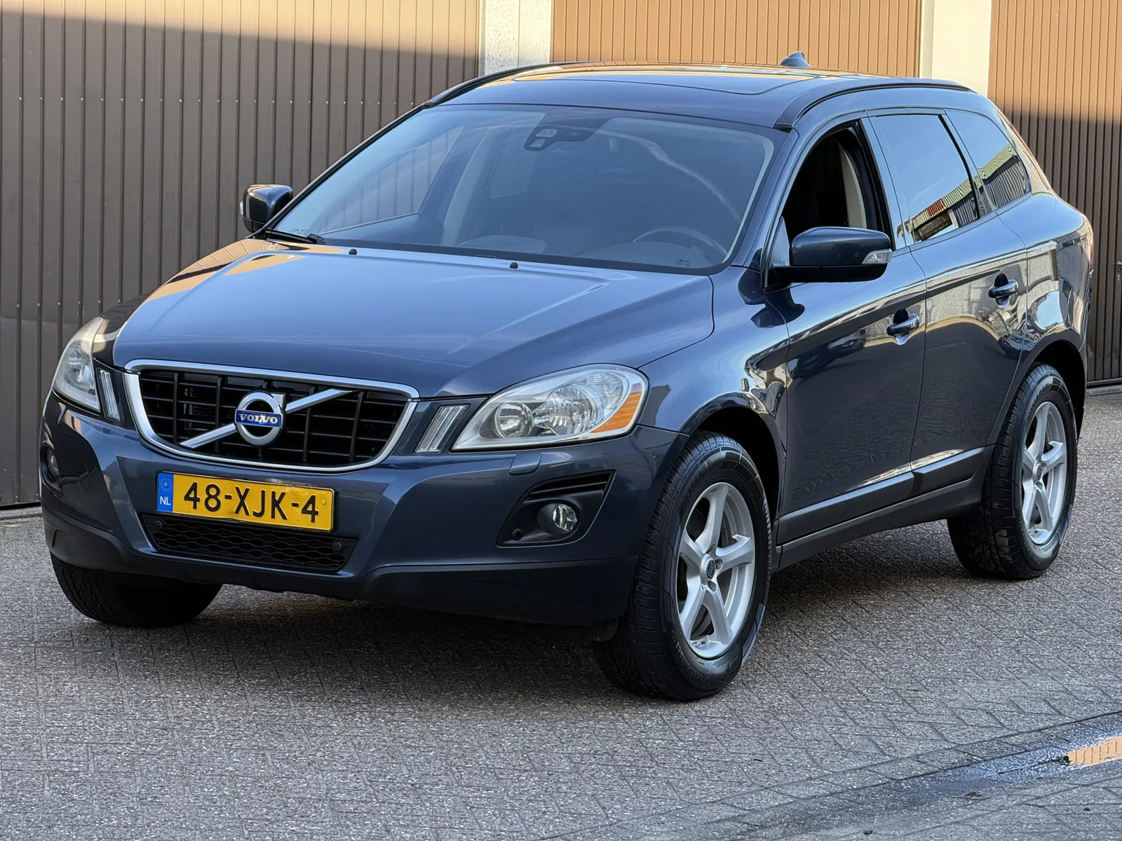 Volvo XC60 (2010) — foto 1