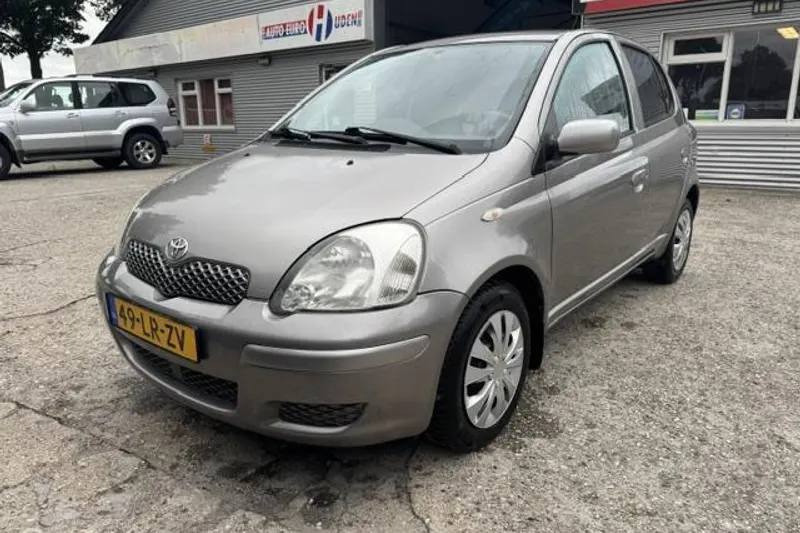 Toyota Yaris (2003)