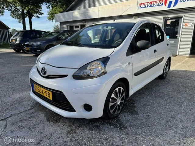 Toyota Aygo (2013) — foto 1
