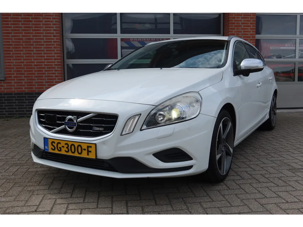 Volvo V60 (2011) — foto 1