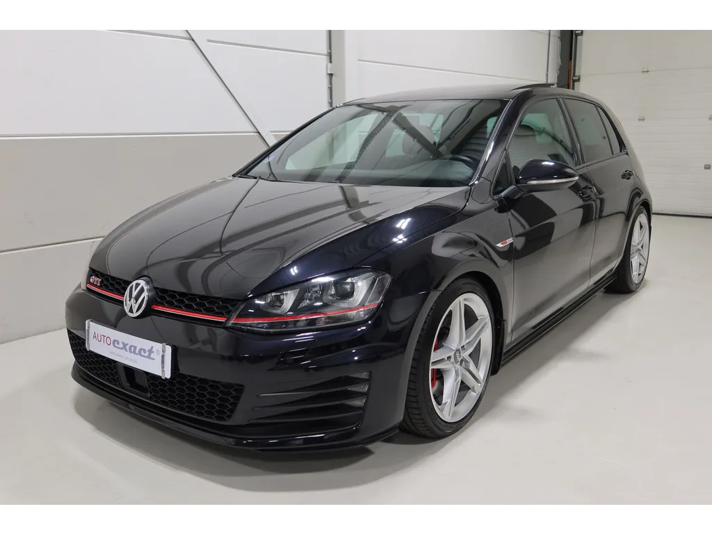 Volkswagen Golf (2014) — foto 1
