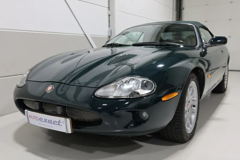 Jaguar XK (1999)