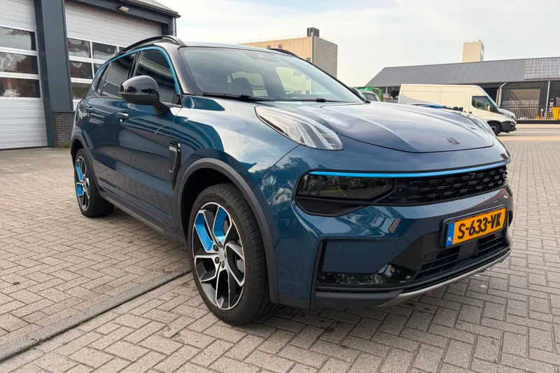 Lynk & Co 01 (2023)