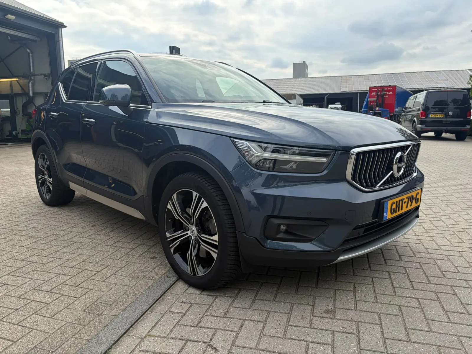 Volvo XC40 (2020) — foto 1