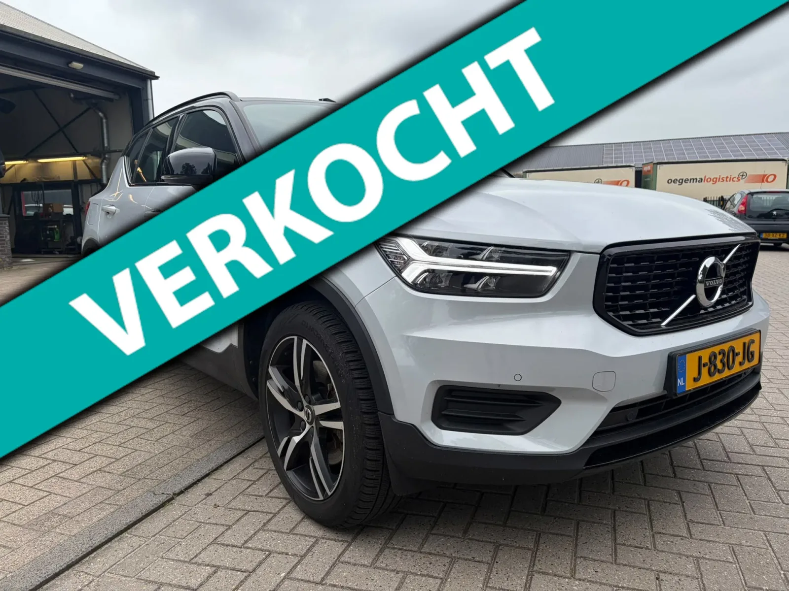 Volvo XC40 (2020) — foto 1