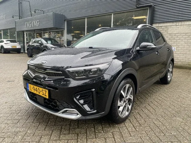 Kia Stonic (2021) — foto 1