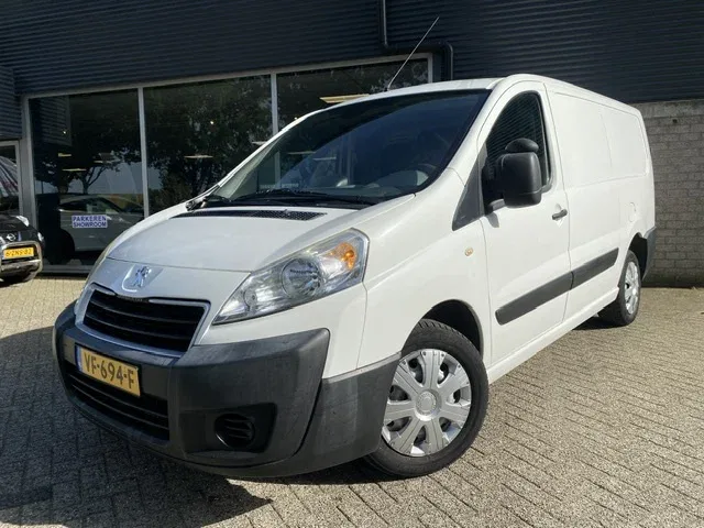 Peugeot Expert (2013) — foto 1