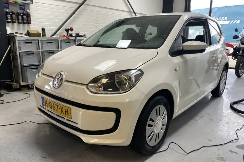 Volkswagen Up! (2013)