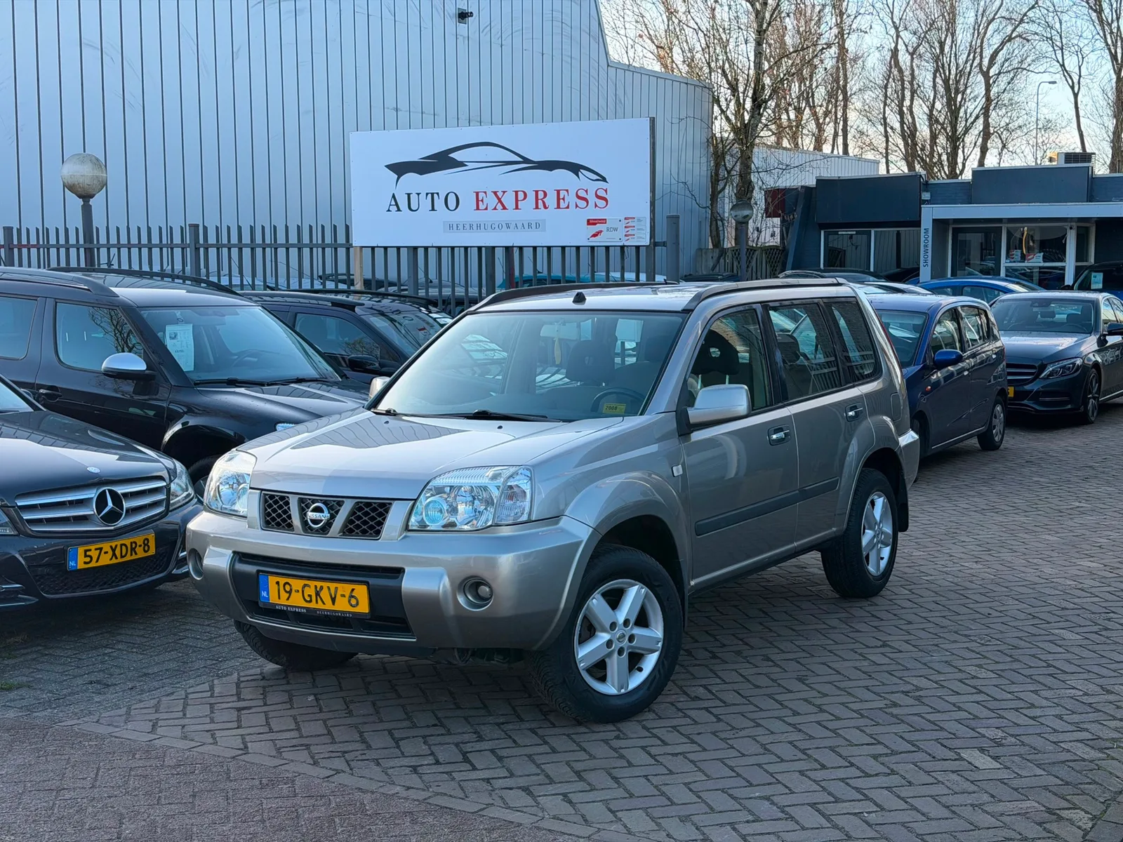 Nissan X-Trail (2005) — foto 1
