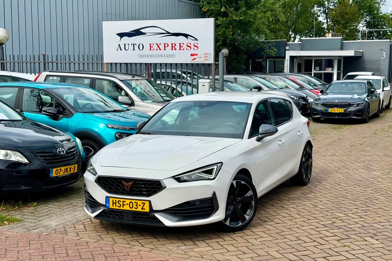 CUPRA Leon (2023)