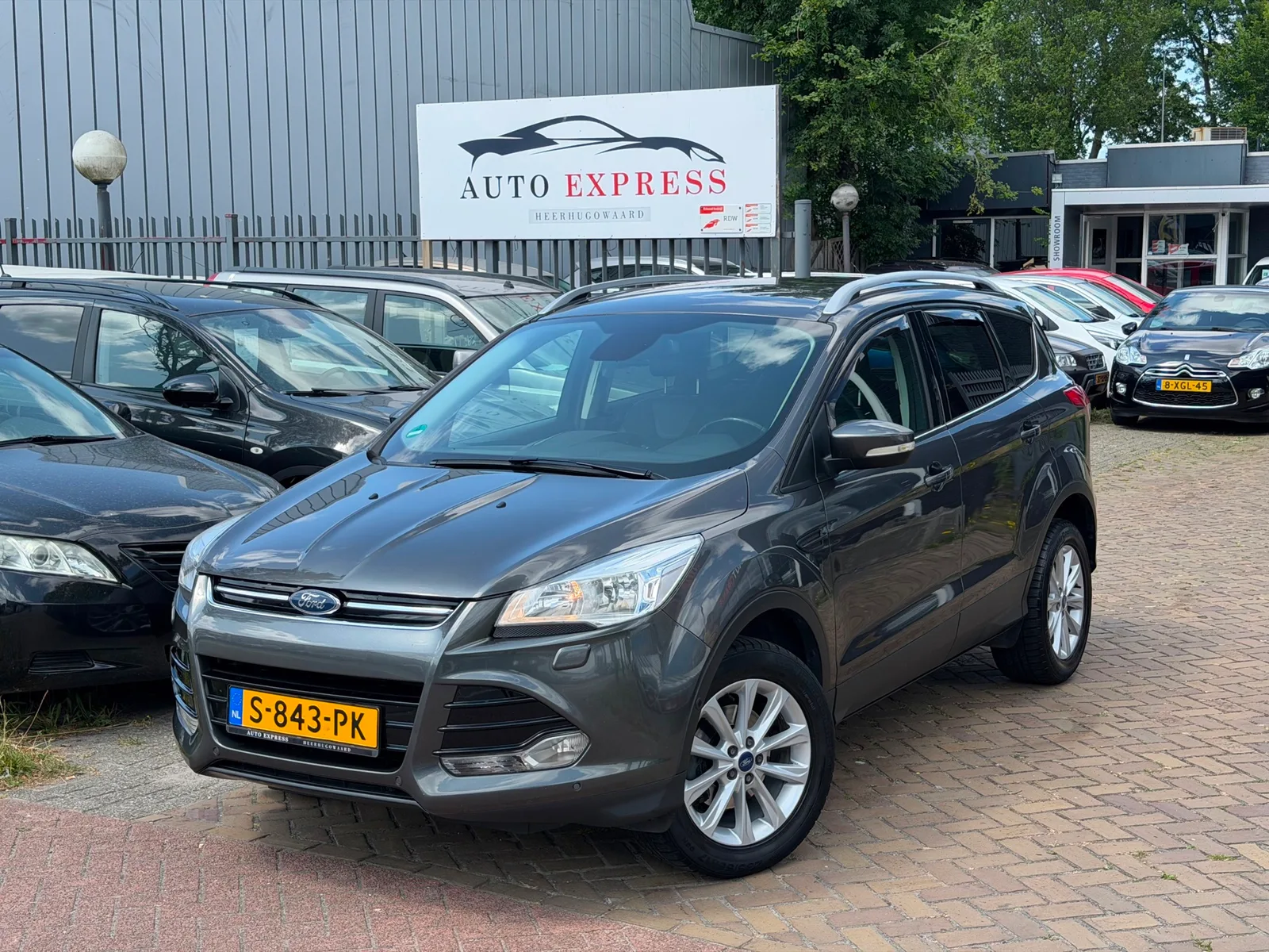 Ford Kuga (2016) — foto 1