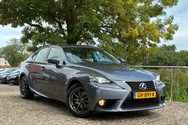 Lexus IS (2014)