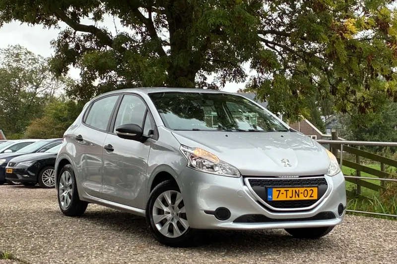 Peugeot 208 (2014)