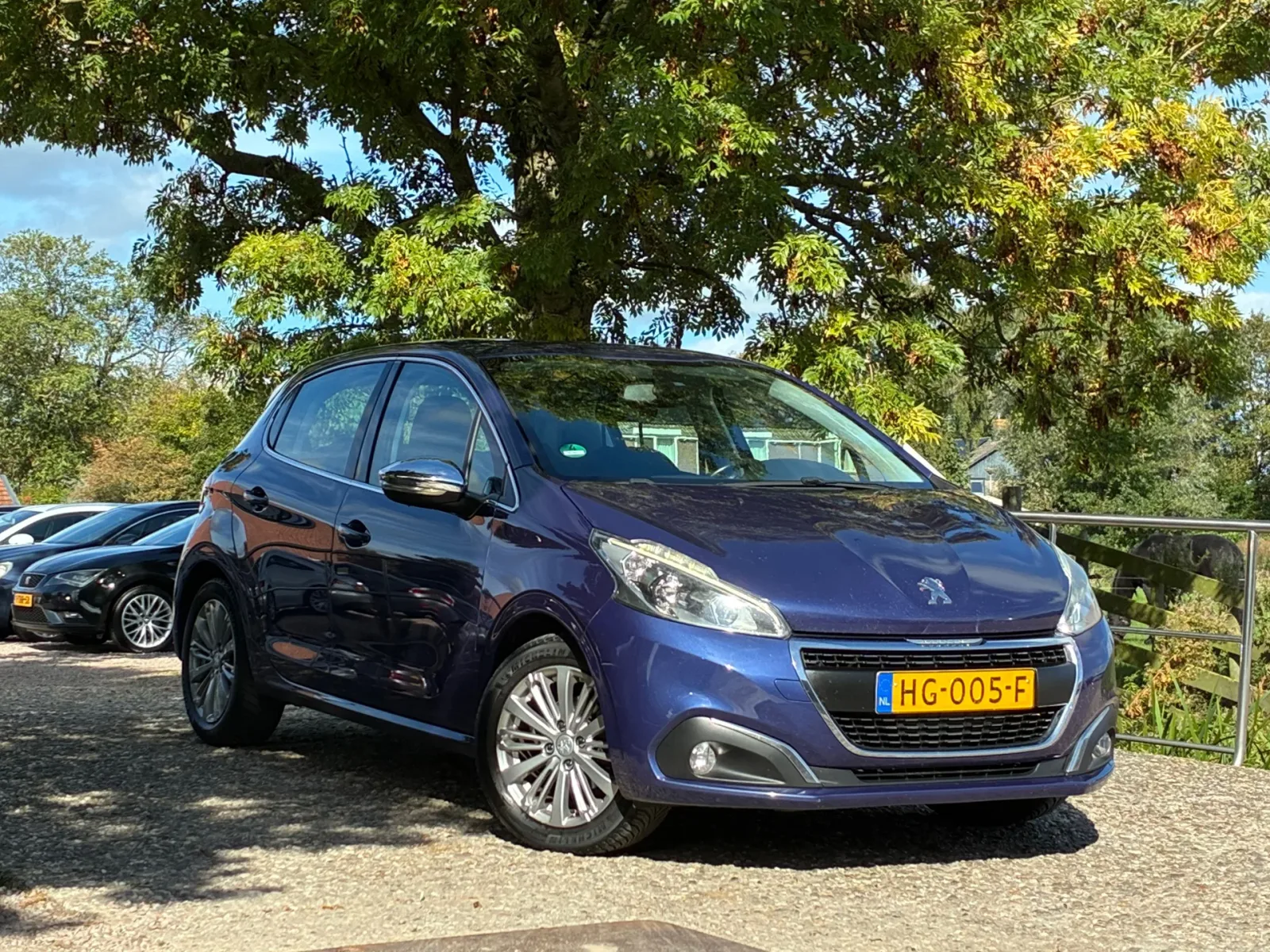 Peugeot 208 (2015) — foto 1