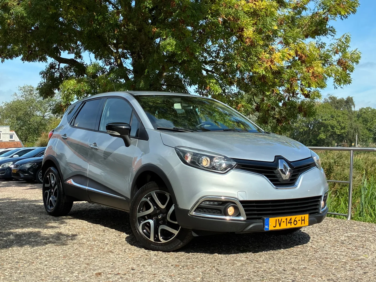Renault Captur (2016) — foto 1