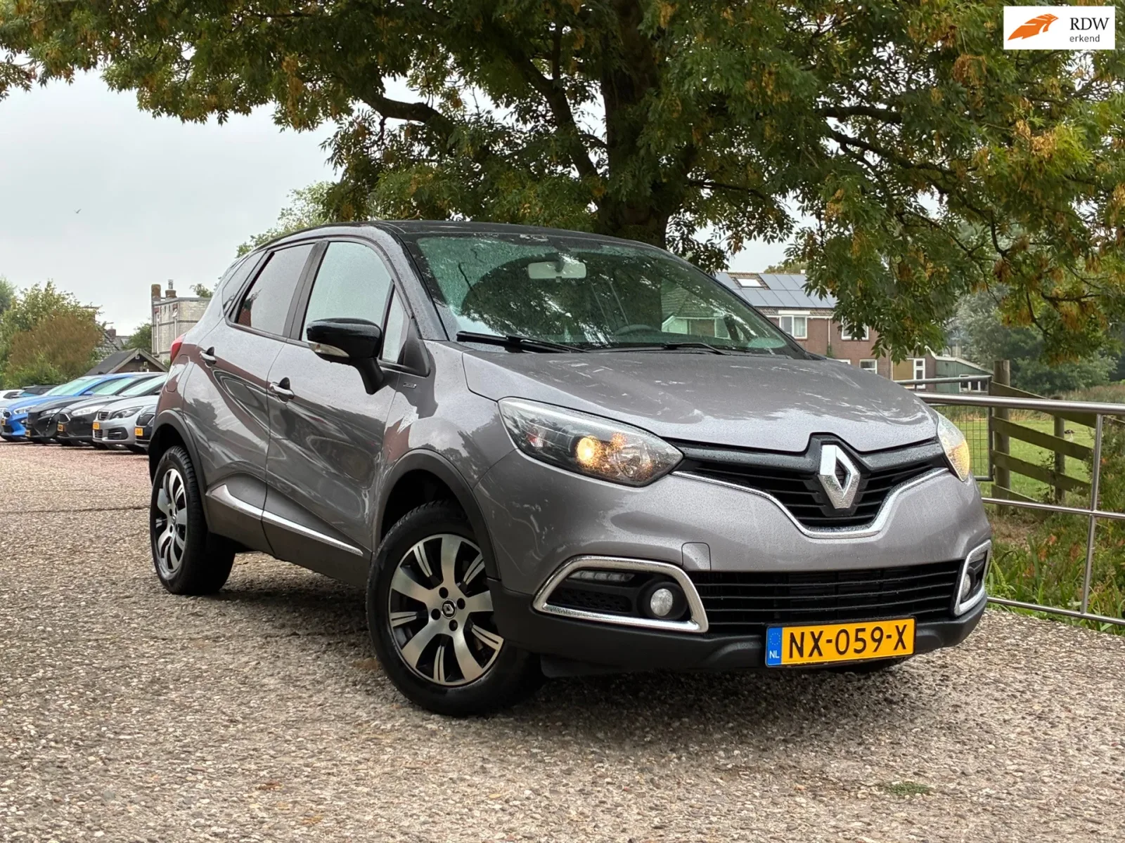 Renault Captur (2017) — foto 1