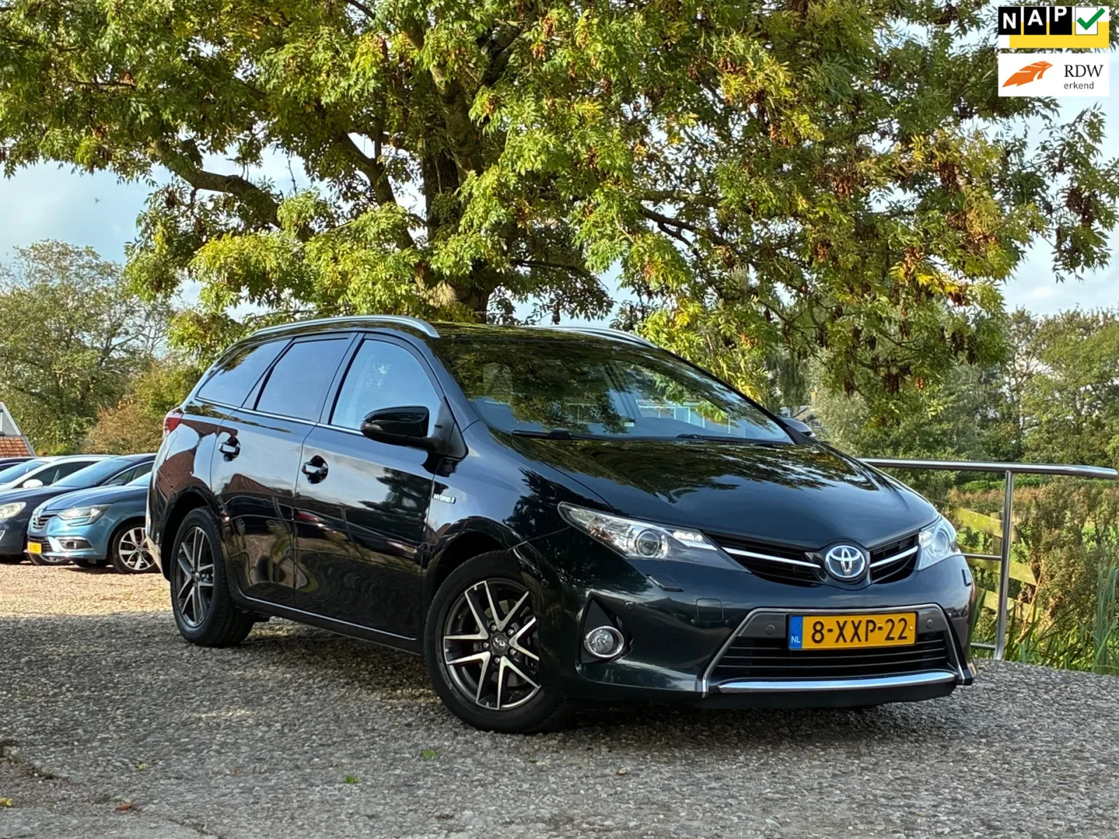 Toyota Auris (2014) — foto 1