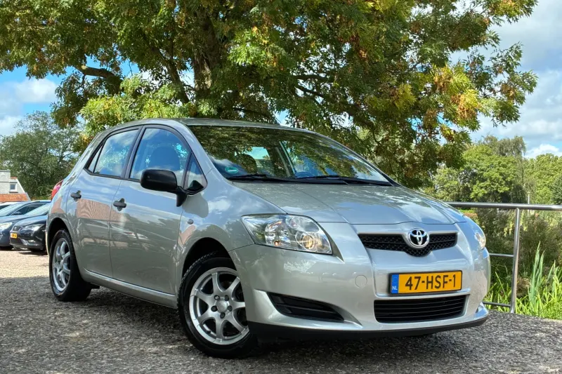 Toyota Auris (2009)