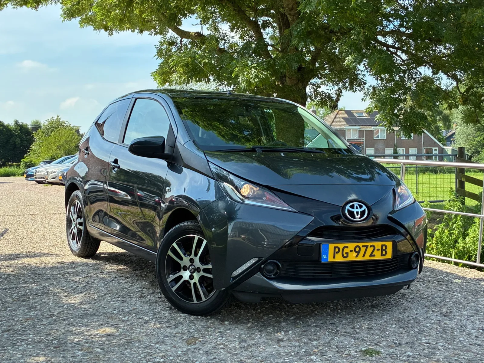Toyota Aygo (2015) — foto 1