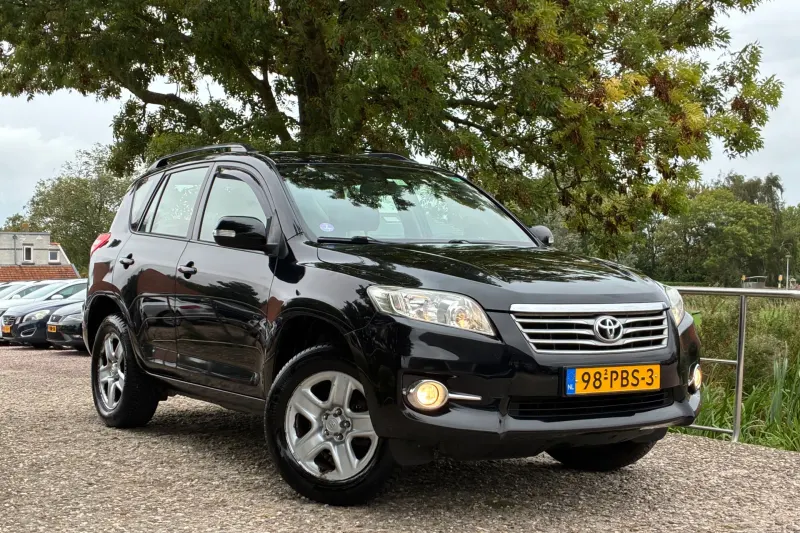 Toyota RAV4 (2011)