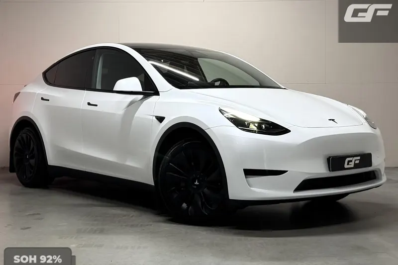 Tesla Model Y (2022)