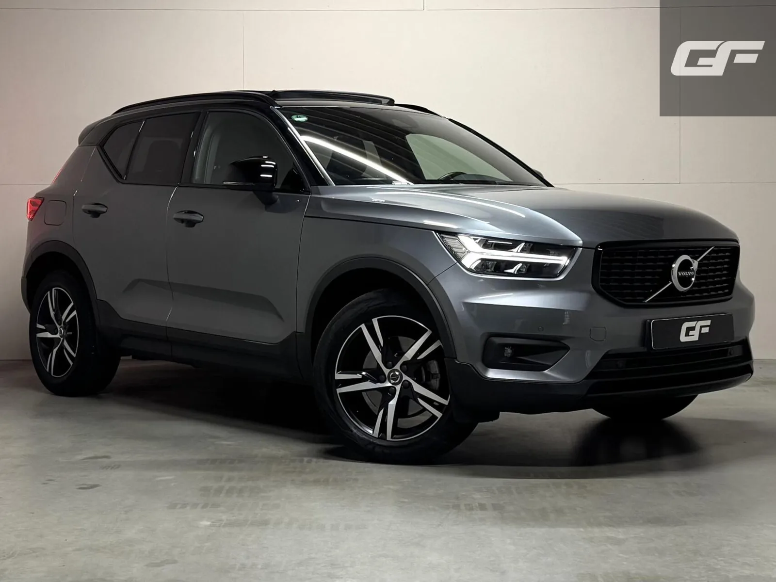 Volvo XC40 (2019) — foto 1
