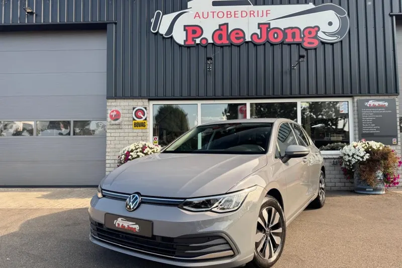Volkswagen Golf (2024)