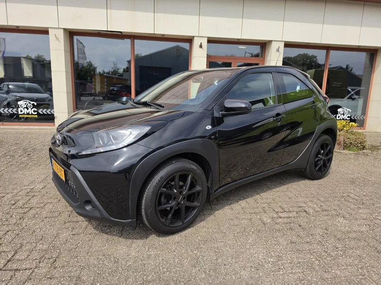 Toyota Aygo X (2022) — foto 1