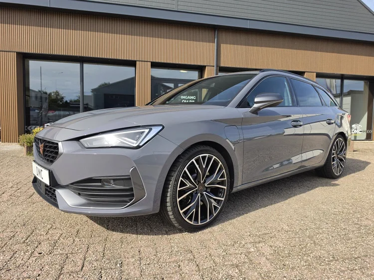 CUPRA Leon Sportstourer (2022) — foto 1