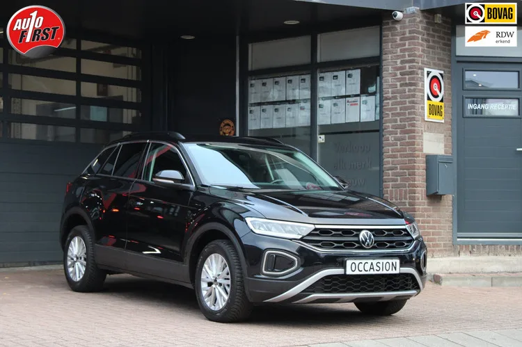 Volkswagen T-Roc (2023) — foto 1