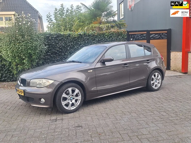 BMW 1-Serie (2006) — foto 1