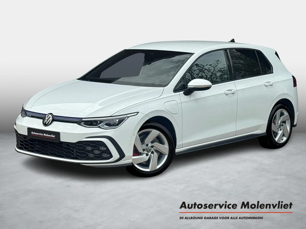 Volkswagen Golf (2020) — foto 1