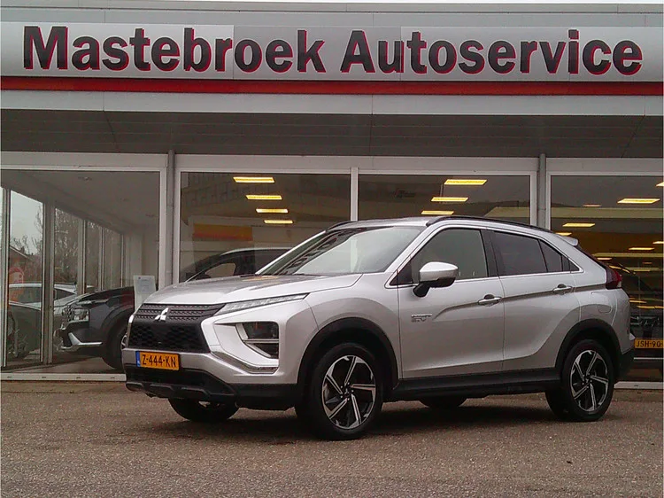Mitsubishi Eclipse Cross (2021) — foto 1