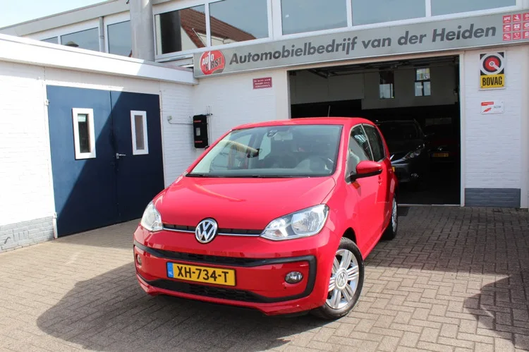 Volkswagen Up! (2019) — foto 1