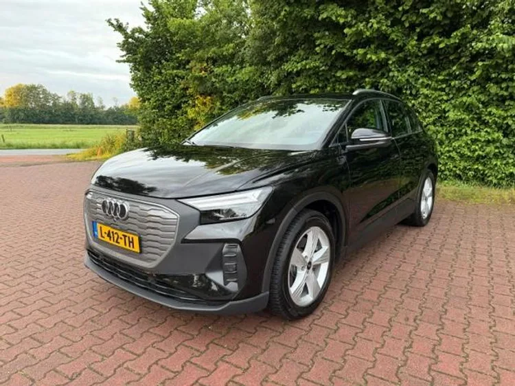 Audi Q4 e-tron (2021) — foto 1