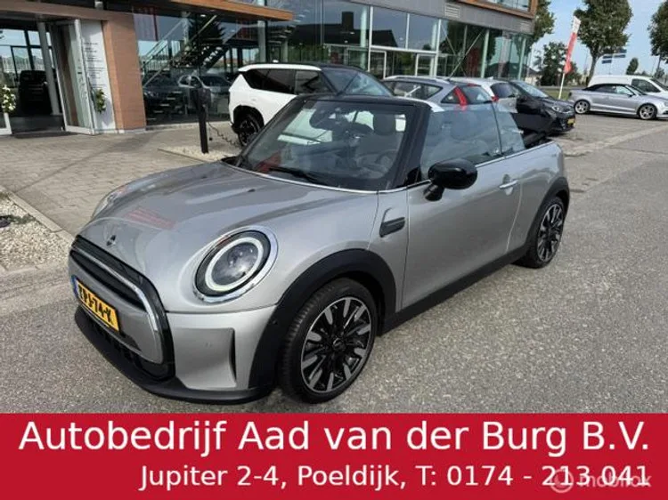 MINI Cabrio (2023) — foto 1