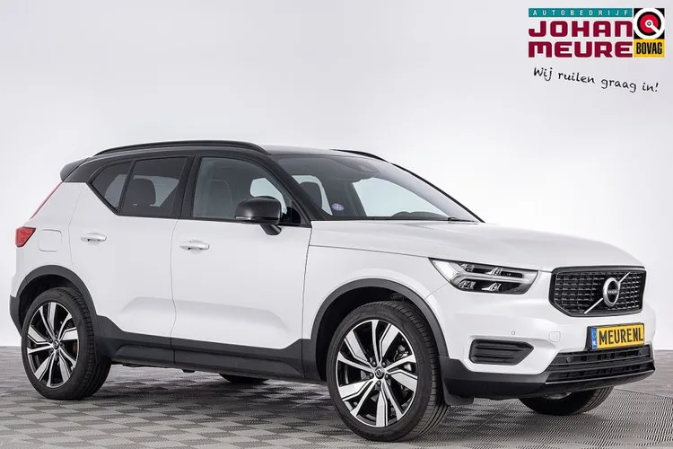 Volvo XC40 (2022) — foto 1