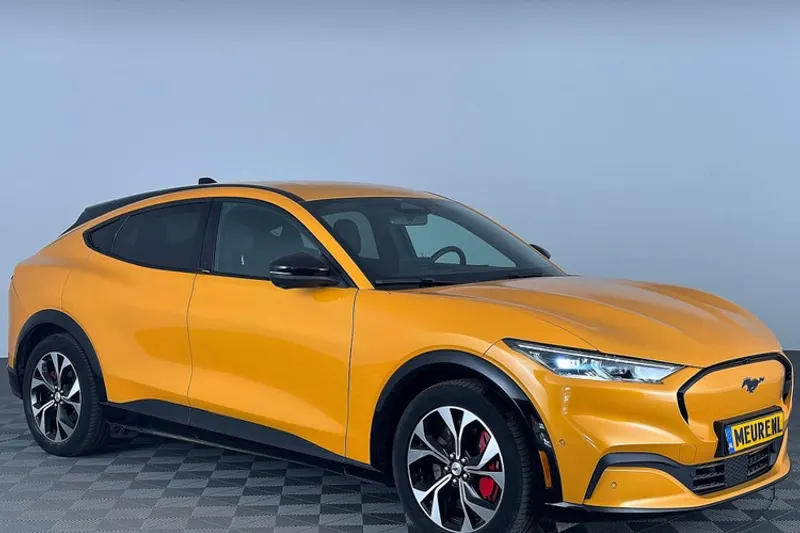 Ford Mustang Mach-E (2024)