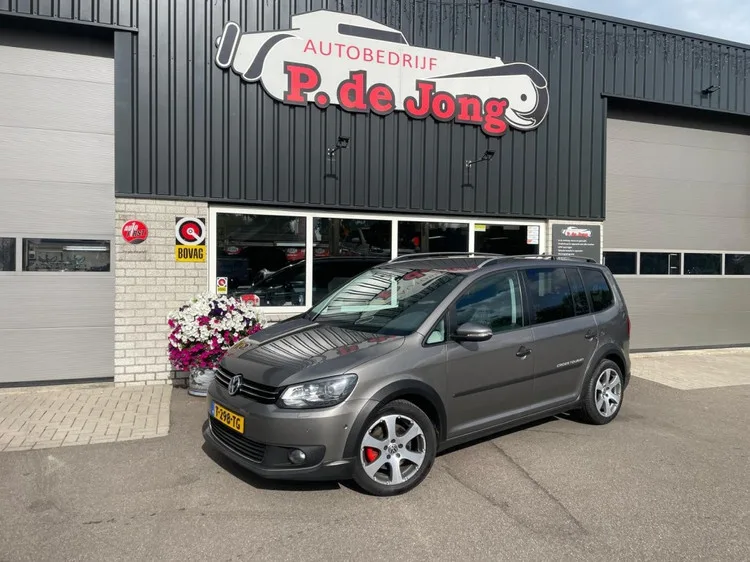 Volkswagen Touran (2011) — foto 1