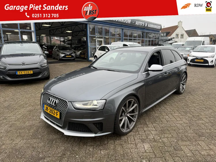 Audi RS 4 (2012) — foto 1