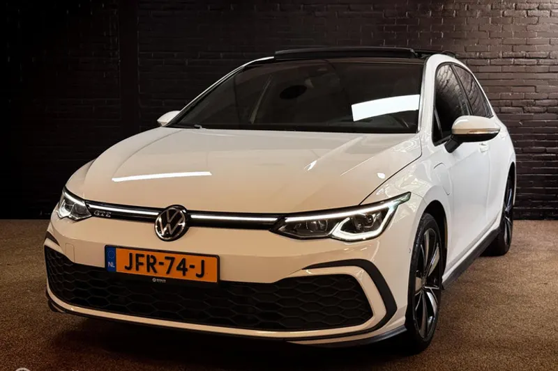 Volkswagen Golf (2022)